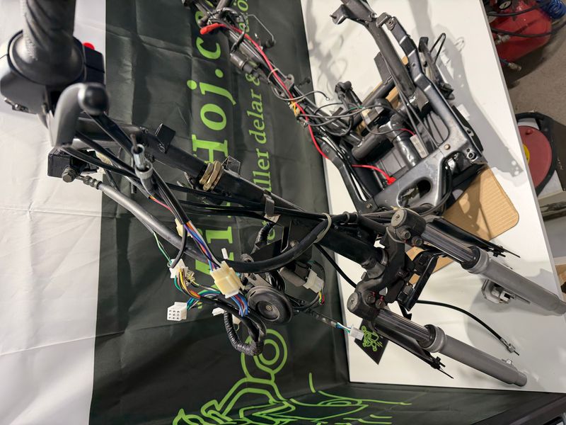 Ram/Framgaffel 50cc GY6 10"