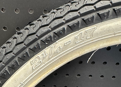 Däck Vit Sida 2.25-17" (21x225) Vespa/Puch/Yamaha/Tomos
