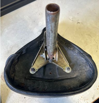 Begagnad Sadel Flakmoped