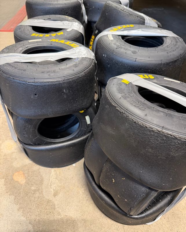 Begagnade MAXXIS Gokart Däck