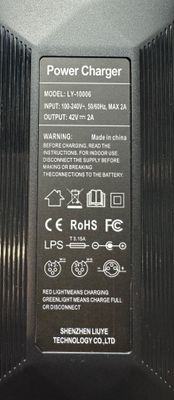 Batteriladdare Universal
