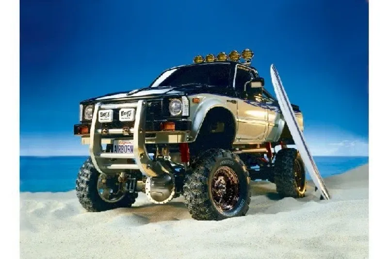 TAMIYA 1/10 R/C Toyota Hilux High-Lift