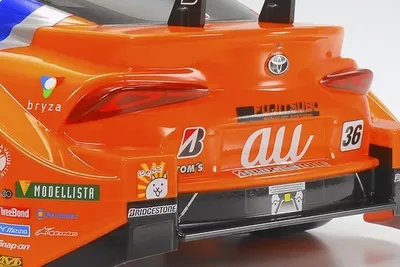 TAMIYA 1/10 R/C au TOM’S GR Supra (TT-02)