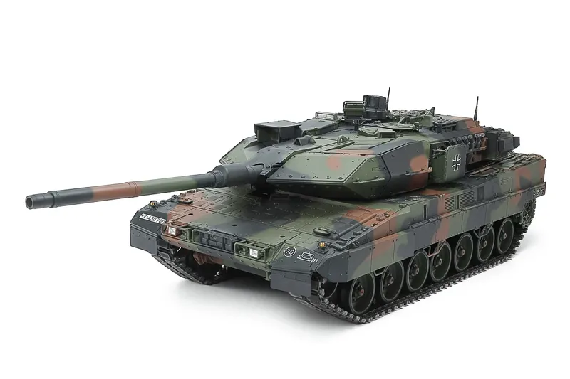TAMIYA 1/16 R/C German Leopard 2 A7V w/Option Kit