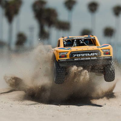 ARRMA Limited Edition 1/7 MOJAVE 6S 4X4 RTR Brushless Desert Truck Gul