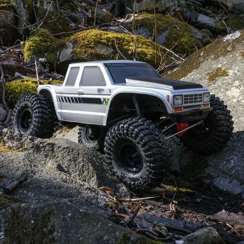 Axial SCX10 III Coyote 1/10 4X4 RTR Brushed Rock Crawler, Silver