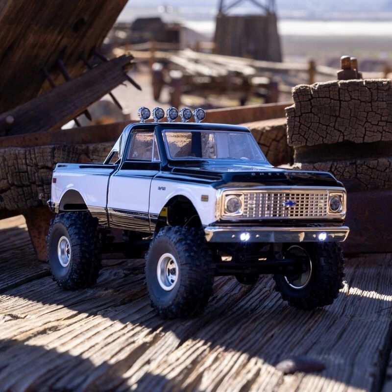 Axial 1/24 SCX24 1967-1972 Chevrolet C10 4WD Truck RTR, Svart (Inkl. batteri/Laddare)