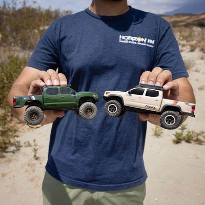 Axial 1/30 SCX30 Toyota Tacoma TRD Pro 4X4 RTR Rock Crawler Grön - Batteri & Laddare ingår