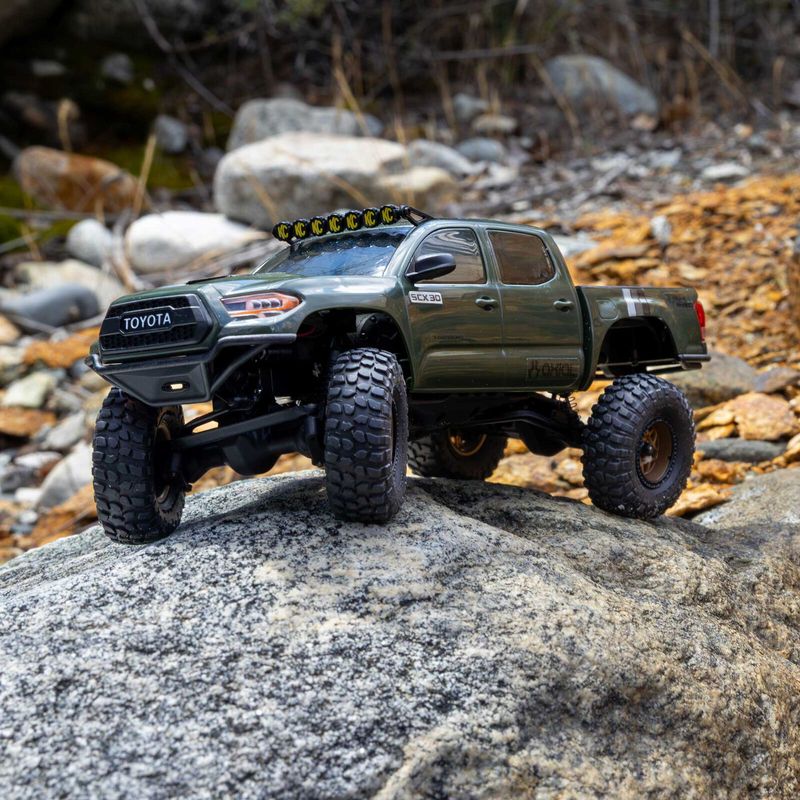 Axial 1/30 SCX30 Toyota Tacoma TRD Pro 4X4 RTR Rock Crawler Grön - Batteri & Laddare ingår