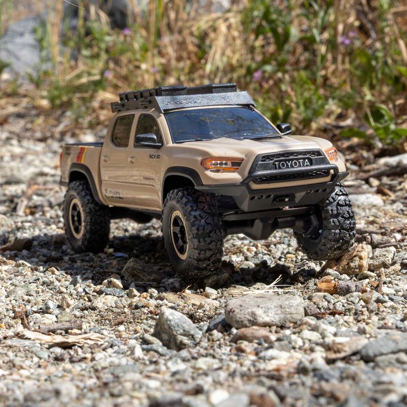 Axial 1/30 SCX30 Toyota Tacoma TRD Pro 4X4 RTR Rock Crawler Brun - Batteri & Laddare ingår