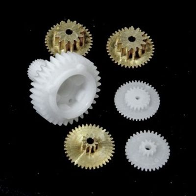 Futaba Drevsats S136G