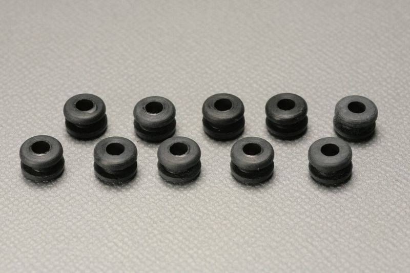 H0368 Små Gummi genomföringar Mugen MRX-6R