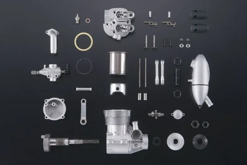 O.S. Engine FS-95V 15.59cc 4-takts flygmotor med ljuddämpare