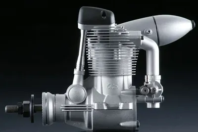 O.S. Engine FS-95V 15.59cc 4-takts flygmotor med ljuddämpare