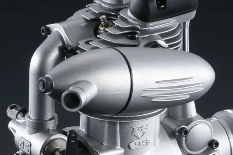 O.S. Engine FS-95V 15.59cc 4-takts flygmotor med ljuddämpare