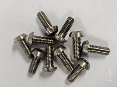 M3x8 Titan skruv kullrig skalle 10st