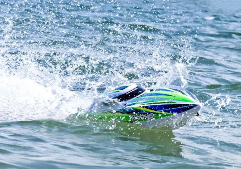 TRAXXAS Disruptor VXL-4s Självrätande 660mm Grön