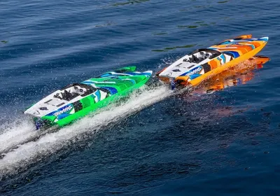 Traxxas DCB M41 Katamaran BL TQi TSM Grön