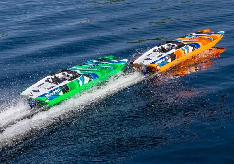 Traxxas DCB M41 Katamaran BL TQi TSM Grön