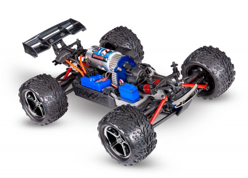 E-Revo 1/16 4WD Borstad RTR TQ USB-C Med Batt/Laddare