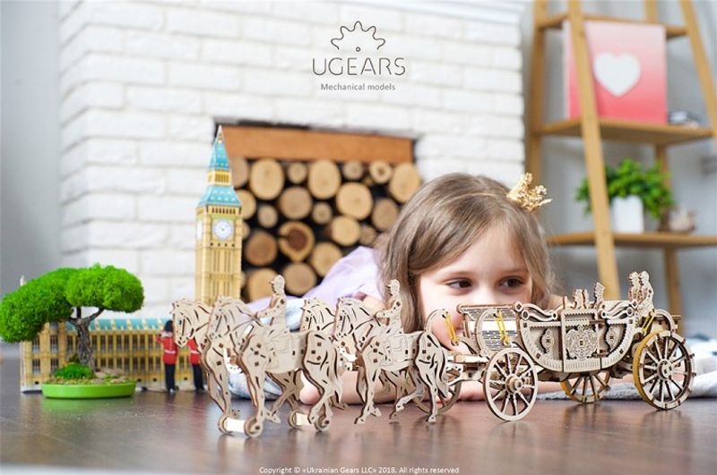 Ugears Royal Carriage Träbyggsats