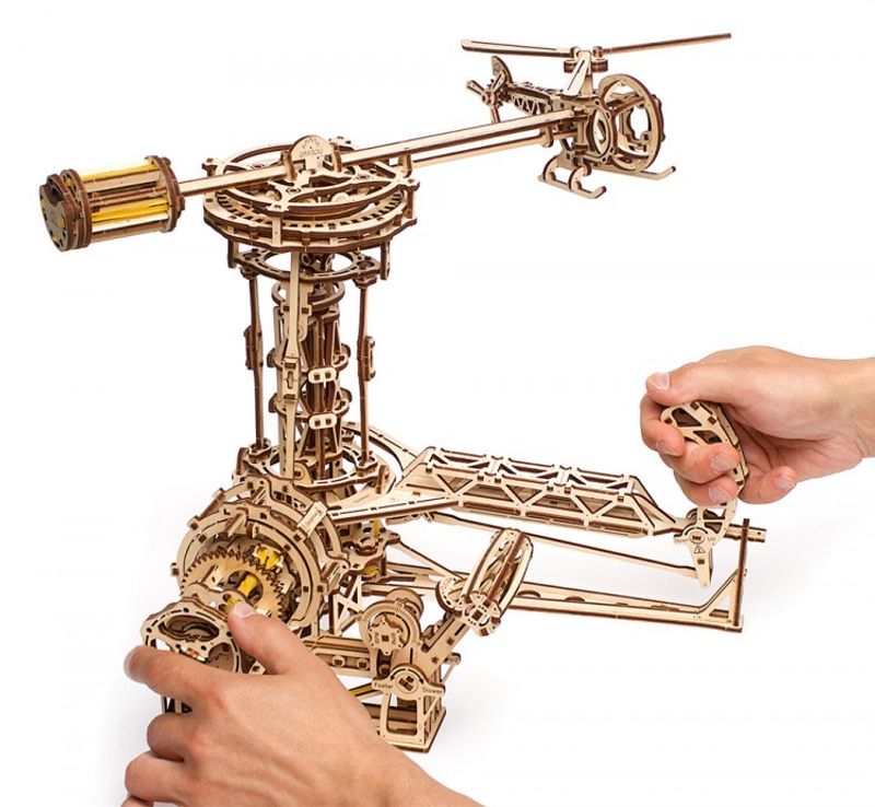 Ugears Aviator Träbyggsats