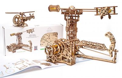 Ugears Aviator Träbyggsats