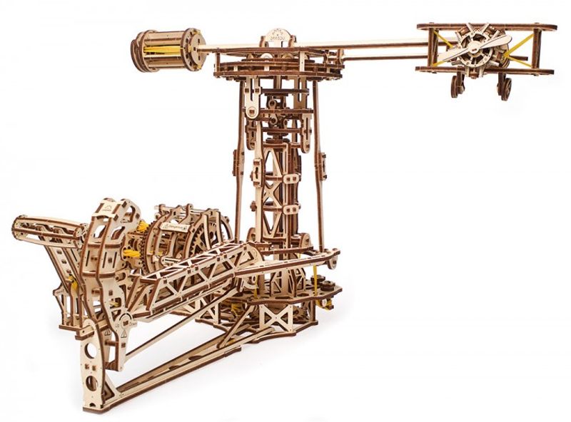 Ugears Aviator Träbyggsats