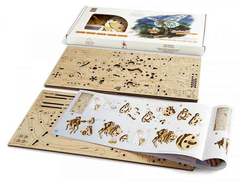 Ugears Fjäril Träbyggsats