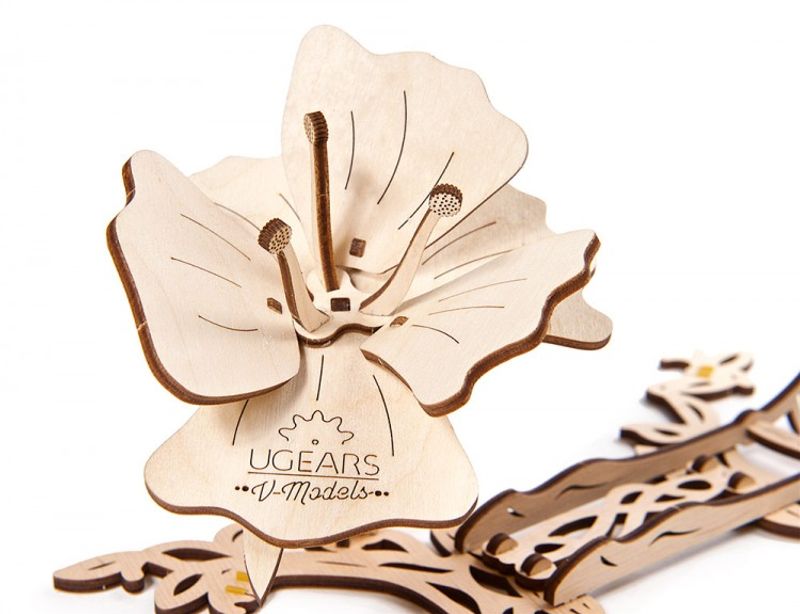 Ugears Fjäril Träbyggsats