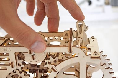 Ugears Tractor Träbyggsats