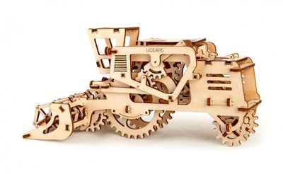 Ugears Combine Harvester Träbyggsats