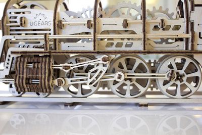 Ugears Steam Locomotiv U-460 Träbyggsats