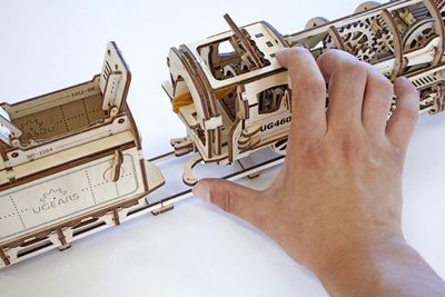 Ugears Steam Locomotiv U-460 Träbyggsats