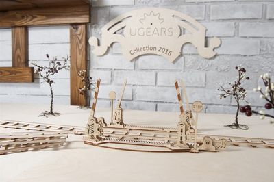 Ugears Set of Rails with Crossings Träbyggsats