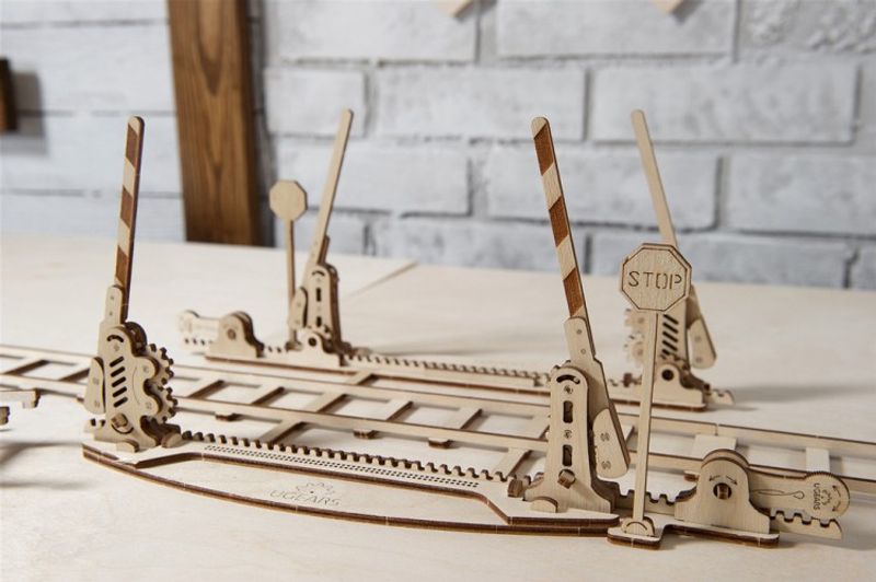 Ugears Set of Rails with Crossings Träbyggsats