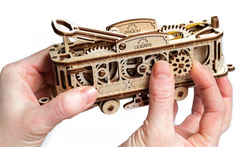 Ugears Spårvagnslinje Träbyggsats