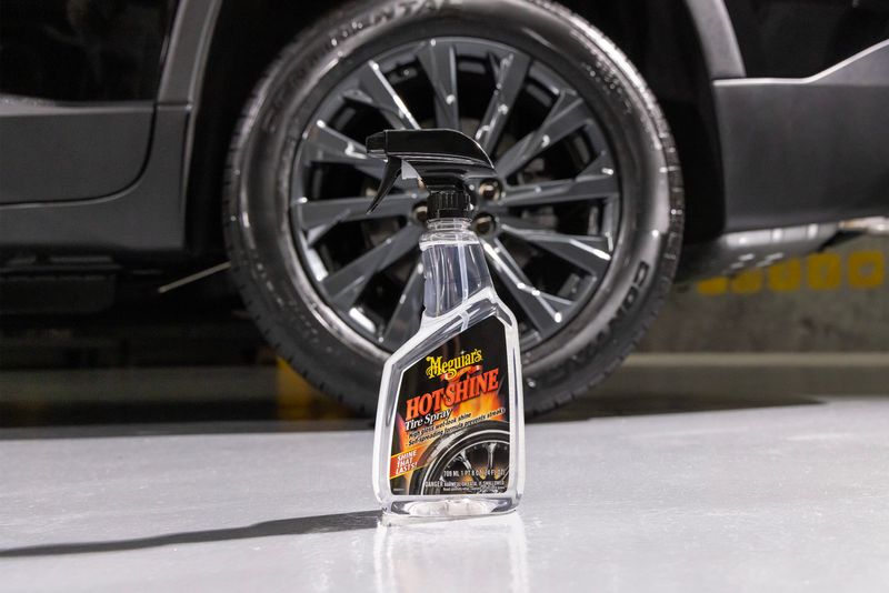 Hot Shine Tire Spray