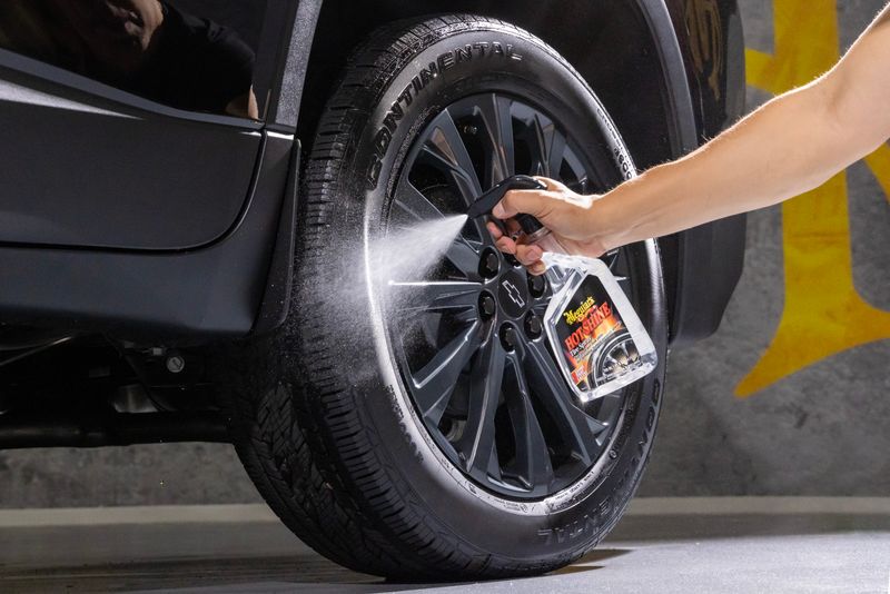 Hot Shine Tire Spray