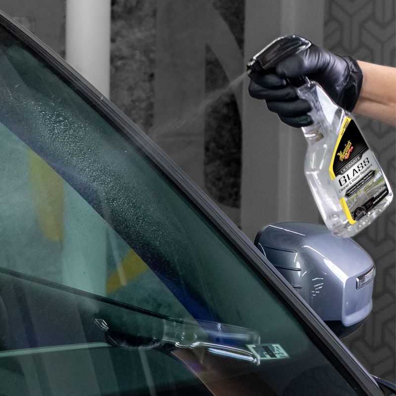 Meguiar’s Ultimate Glass Cleaner & Water Repellent