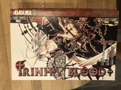 TRINITY BLOOD GN VOL 01 (MR)