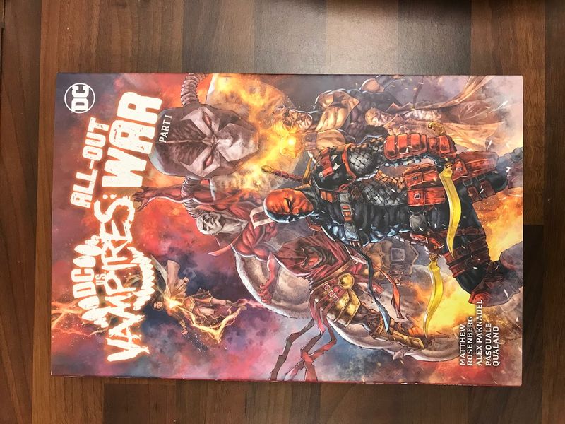 DC VS VAMPIRES ALL-OUT WAR HC PART 01