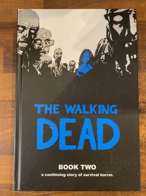 WALKING DEAD HC VOL 02 (MR)