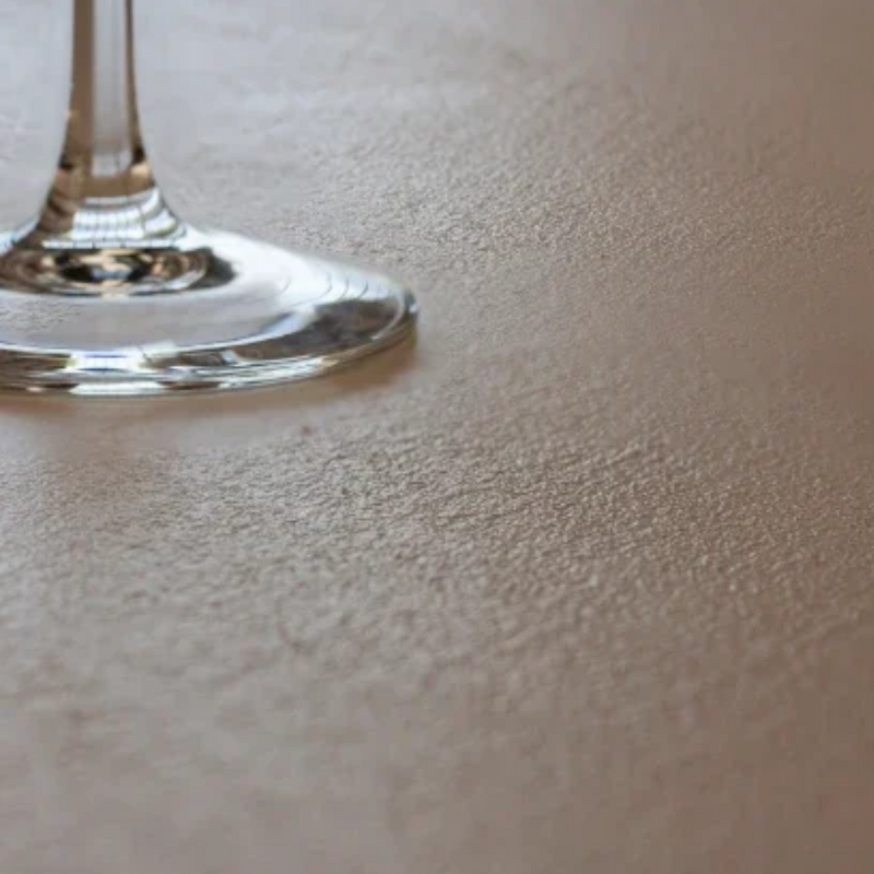 Glasfot på Feltona Cretezenz Microcement – Base – 4 kg