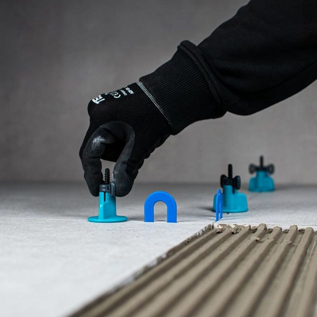 Få perfekt resultat med nivåsystem för kakel och klinker