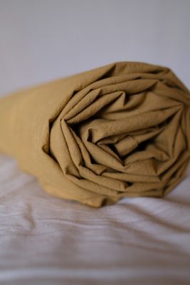 421105_421106_MustardGold_lakan1-1365x2048