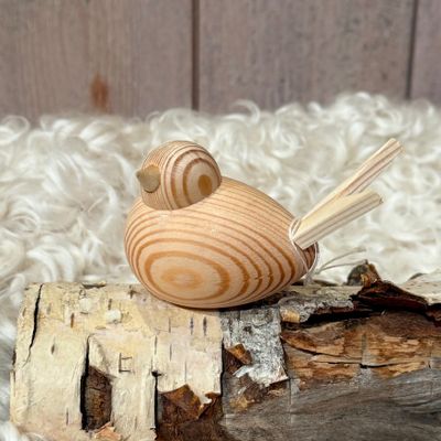 Fågel i trä - natur