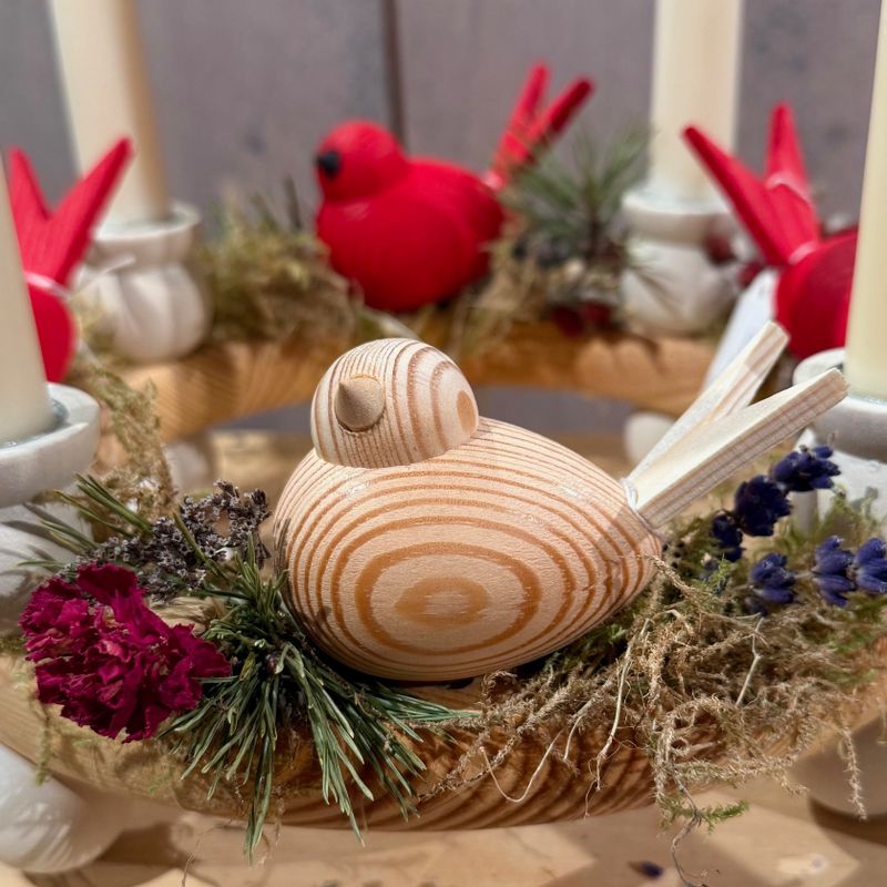 Fågel i trä - natur