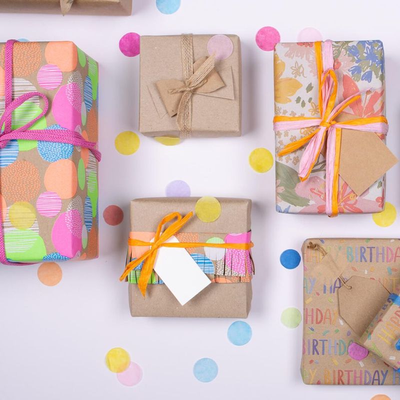 Paketinslagning: LEKFULL