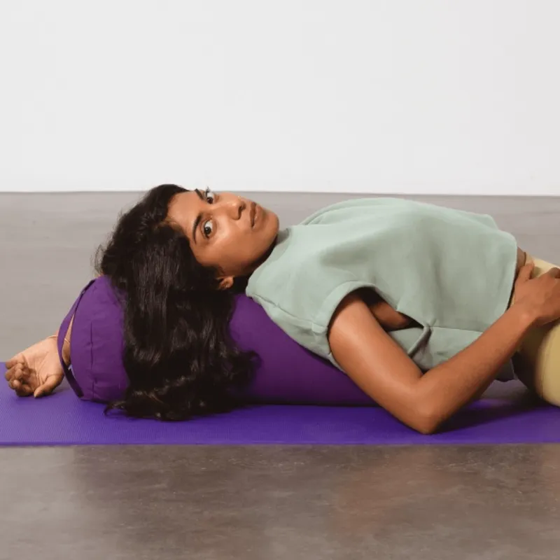 Yogabolster